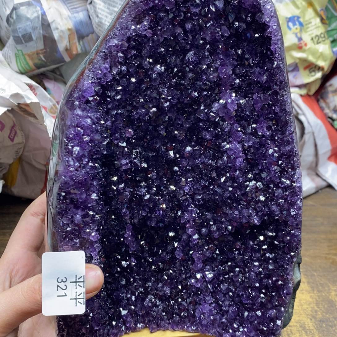 紫晶乌拉圭未镶嵌