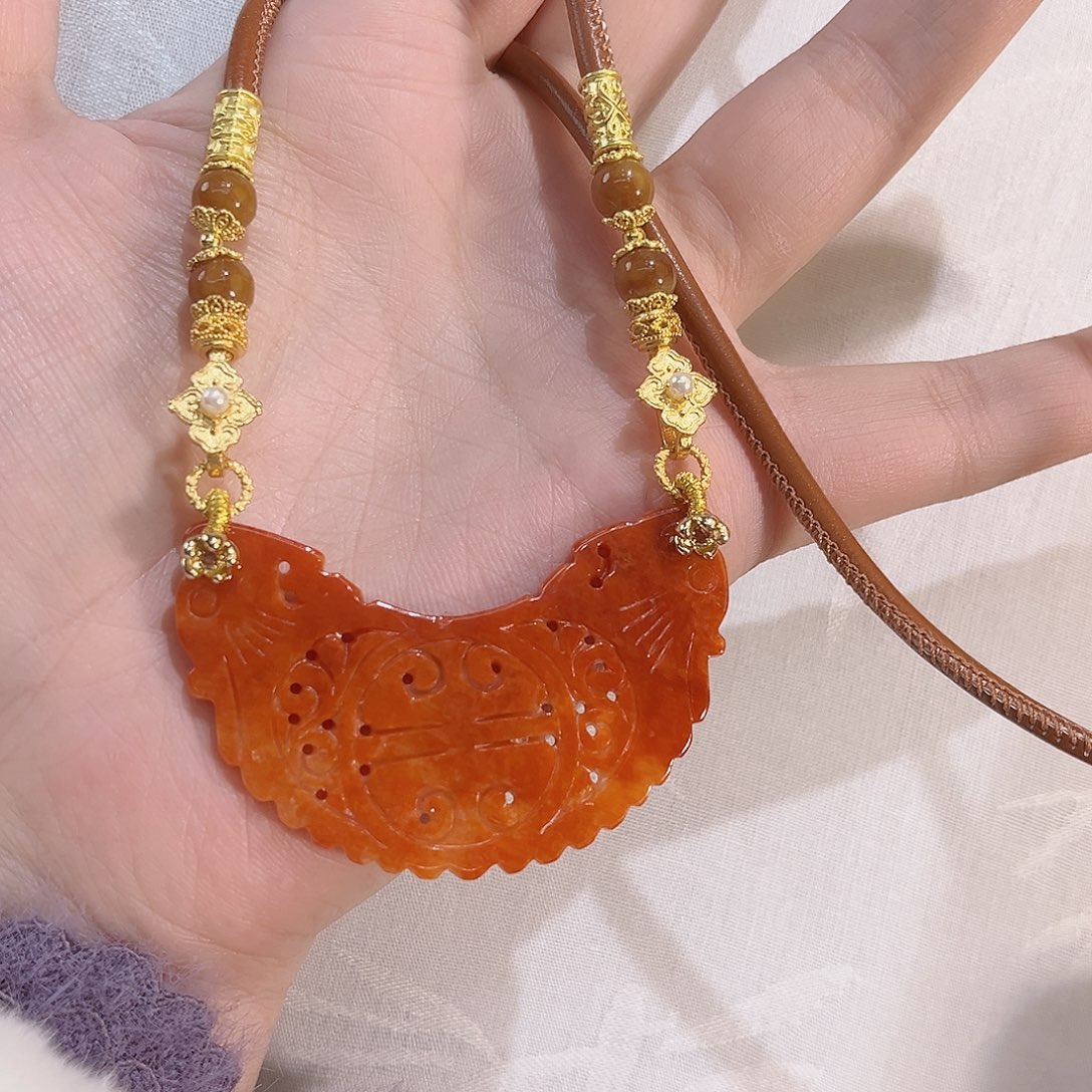 翡翠合金吊坠(赠链)