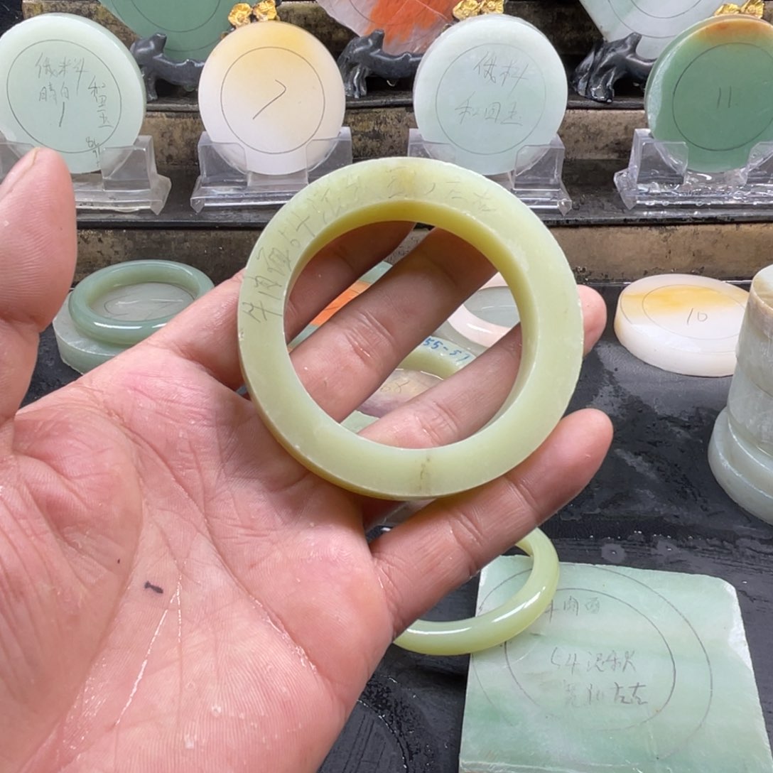 【闪购商品】定制和田玉牛****?加工定制