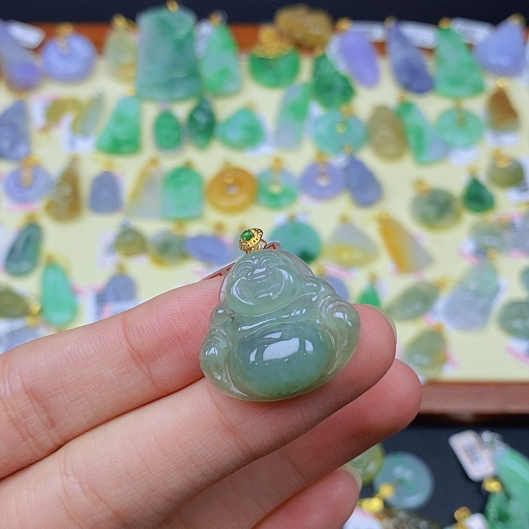 翡翠颈饰18K金镶嵌翡翠