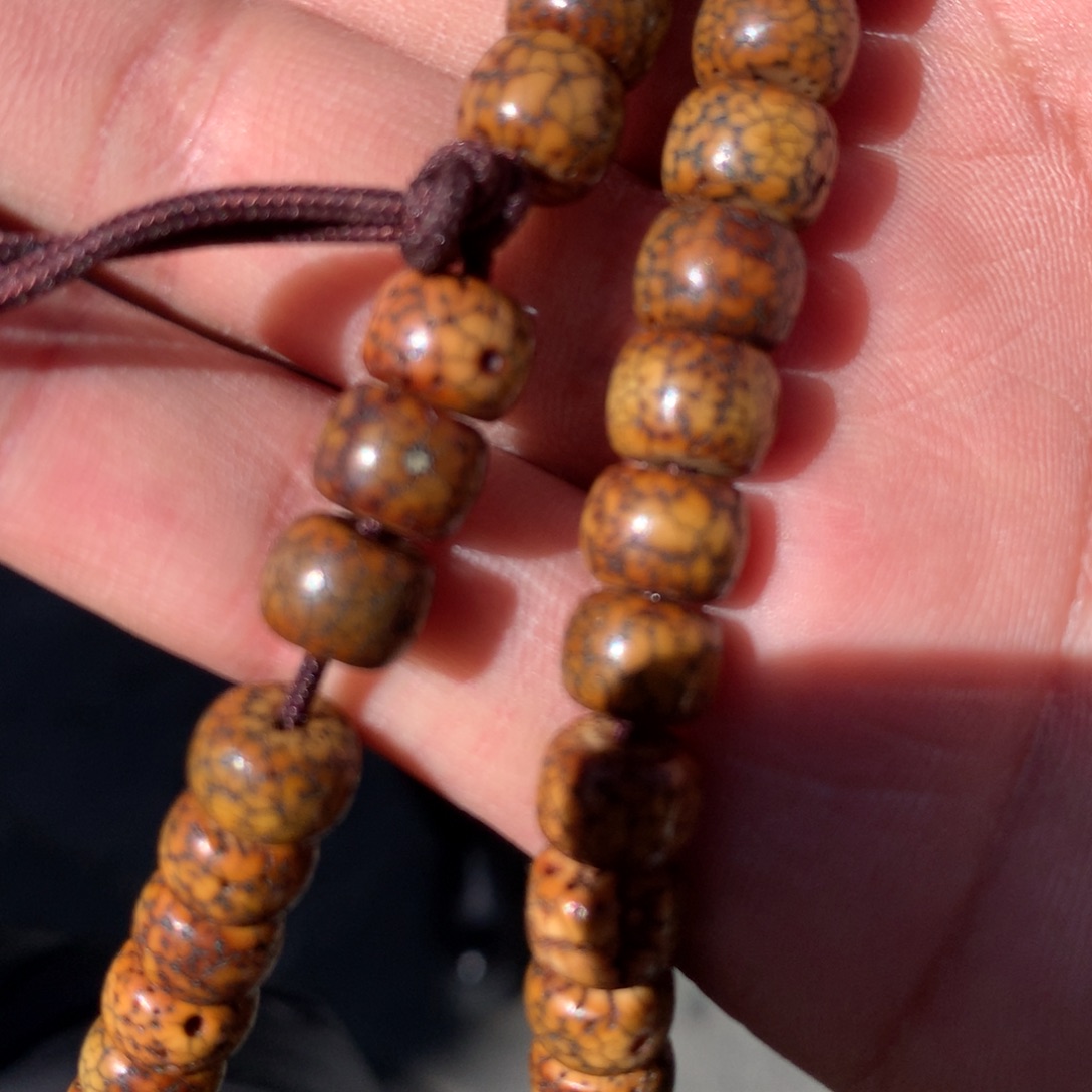 ，****吊坠柏香籽/百香籽