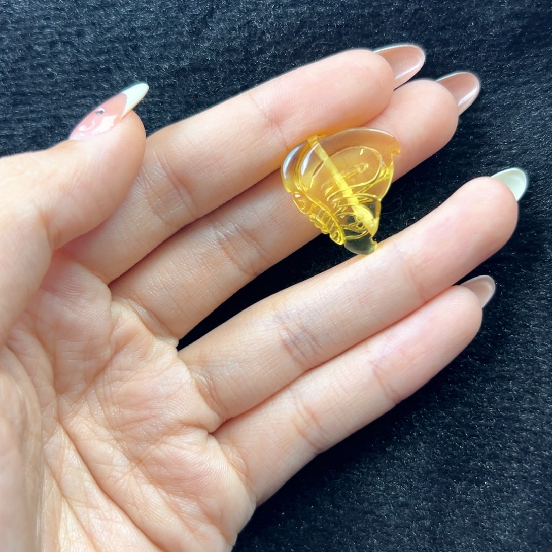 琥珀珠宝奇石未镶嵌