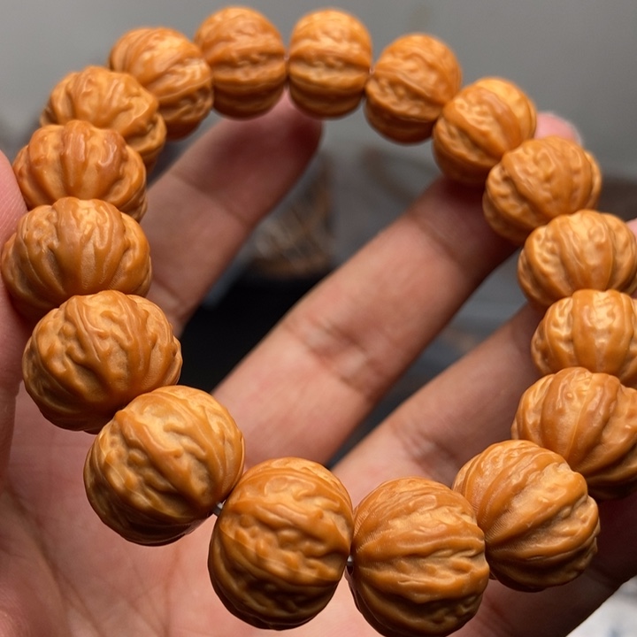 猴头核桃吊坠文玩手串