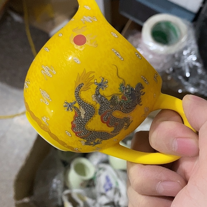 陶瓷艺术品及陶瓷壶壶