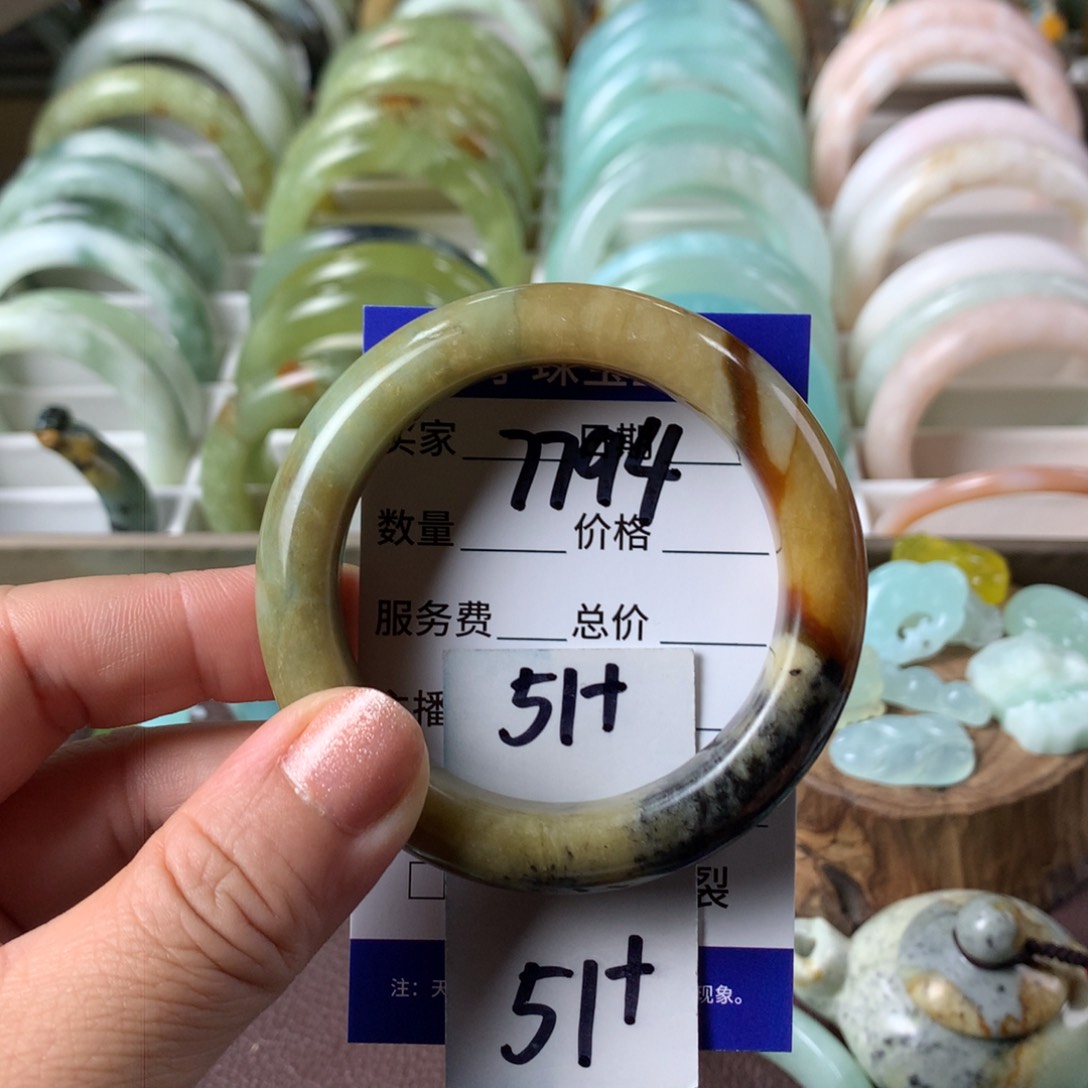 蛇纹石玉手镯未镶嵌7794