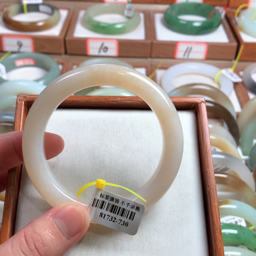 【闪购商品】和田玉手镯未镶嵌55.7