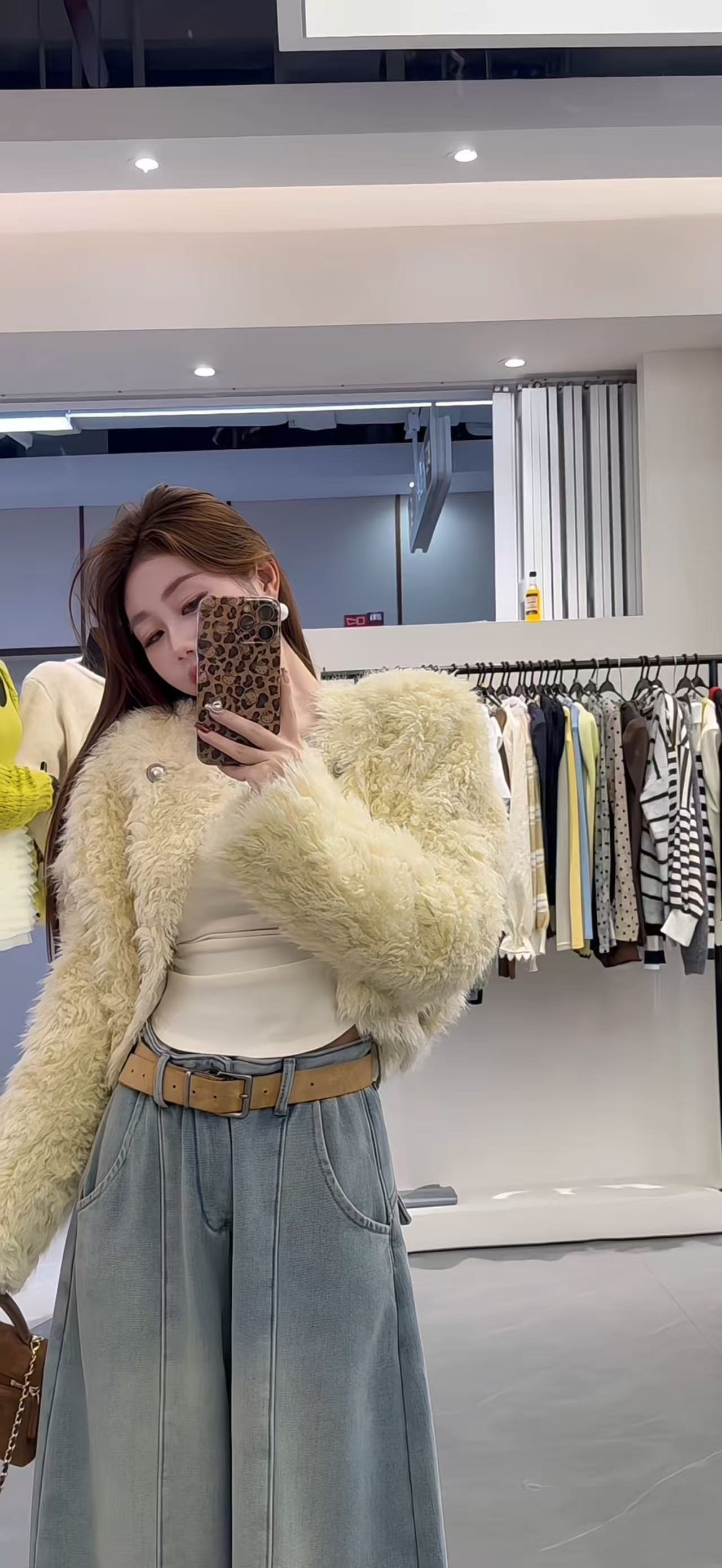 悠悠 冬季新款毛毛一体羔羔毛毛茸茸保暖短外套时尚百搭