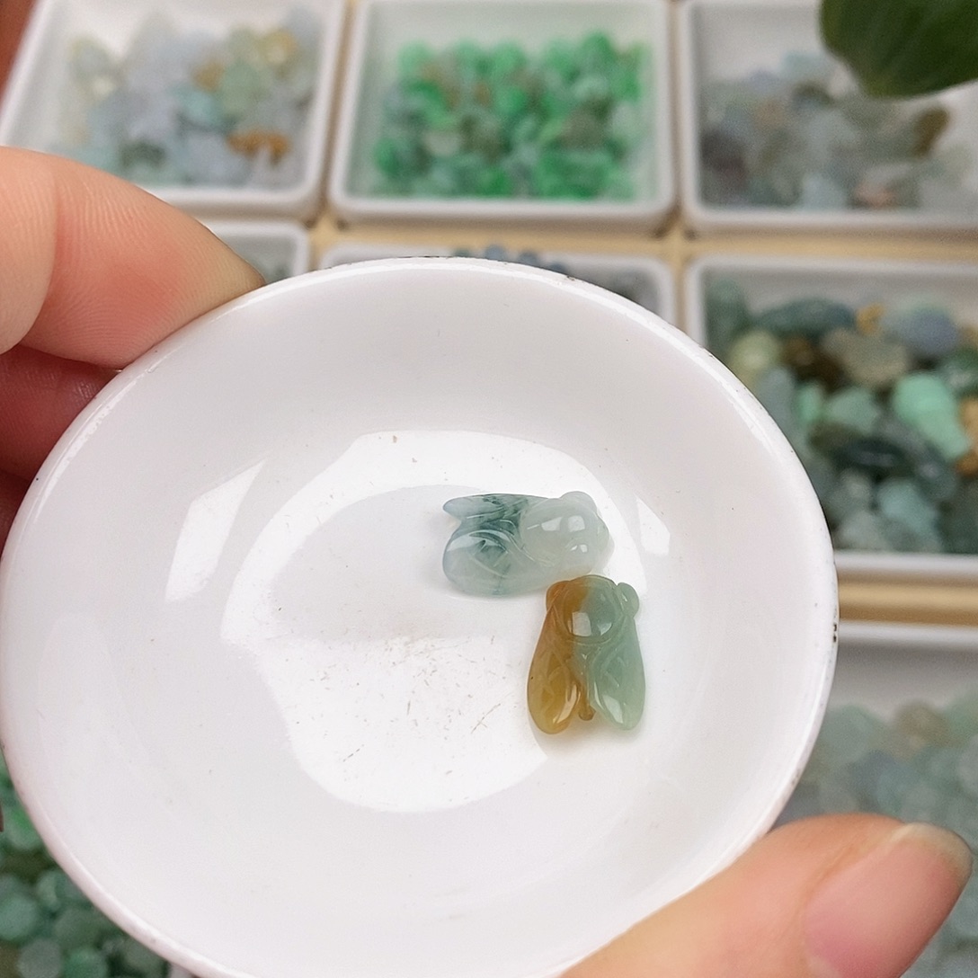 A***.翡翠未镶嵌吊坠(不含链)随机1个