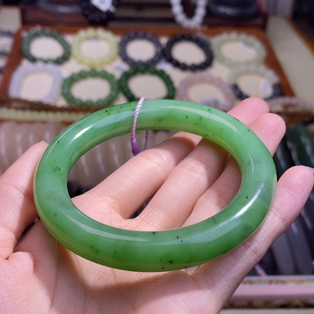 颈饰未镶嵌和田玉碧玉乌兰海圆条手镯54.8圈口