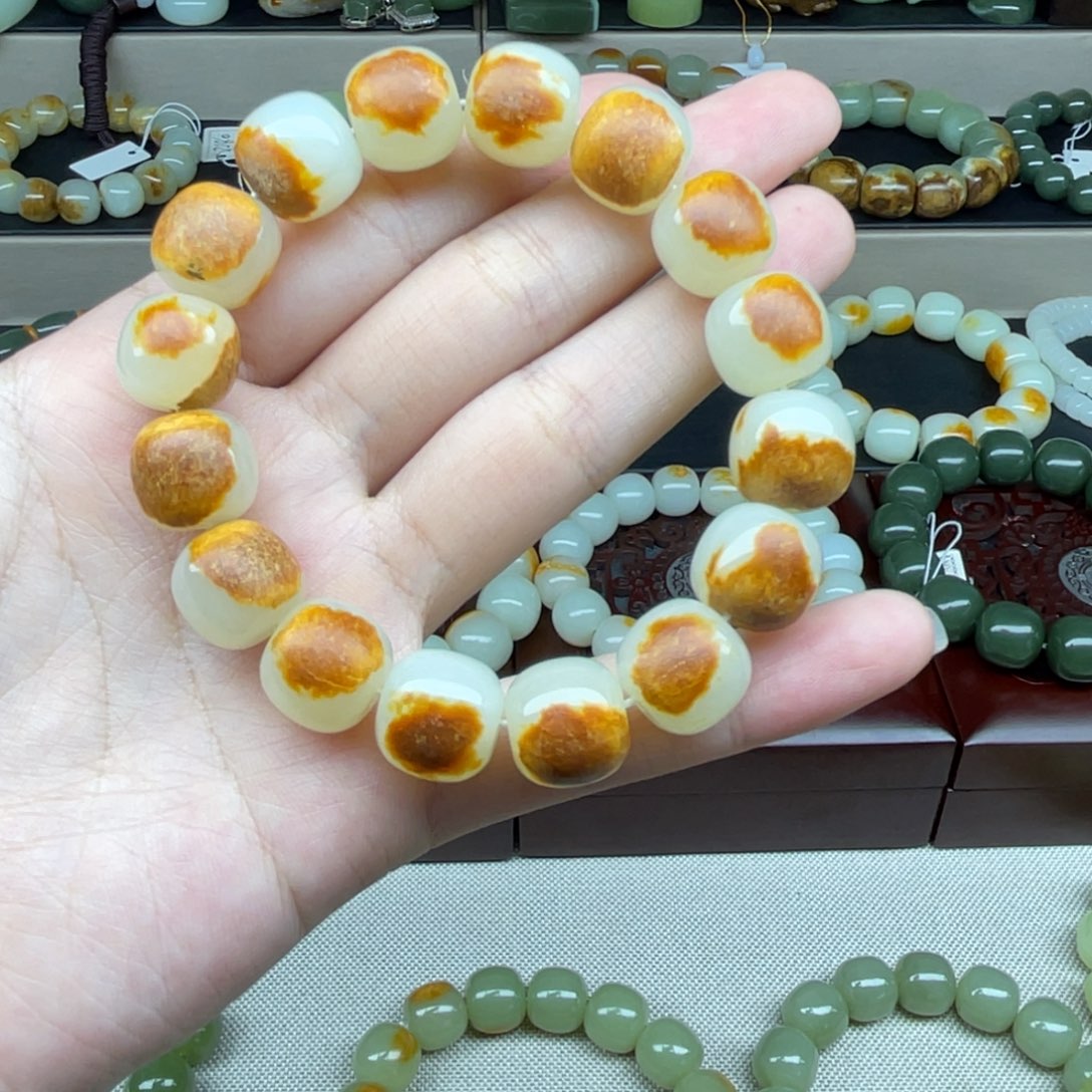 和田玉（糖玉）未镶嵌手链