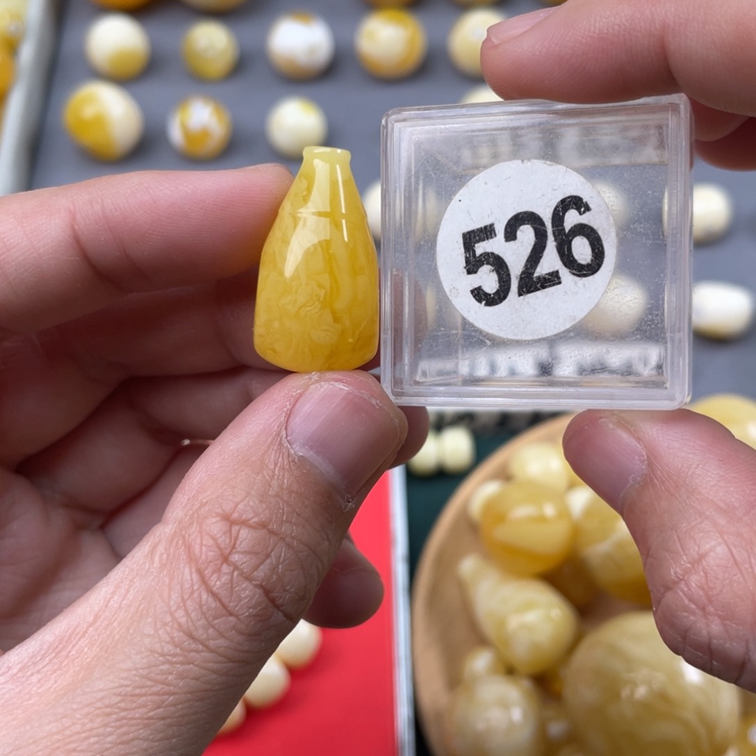 蜜蜡珠宝奇石未镶嵌