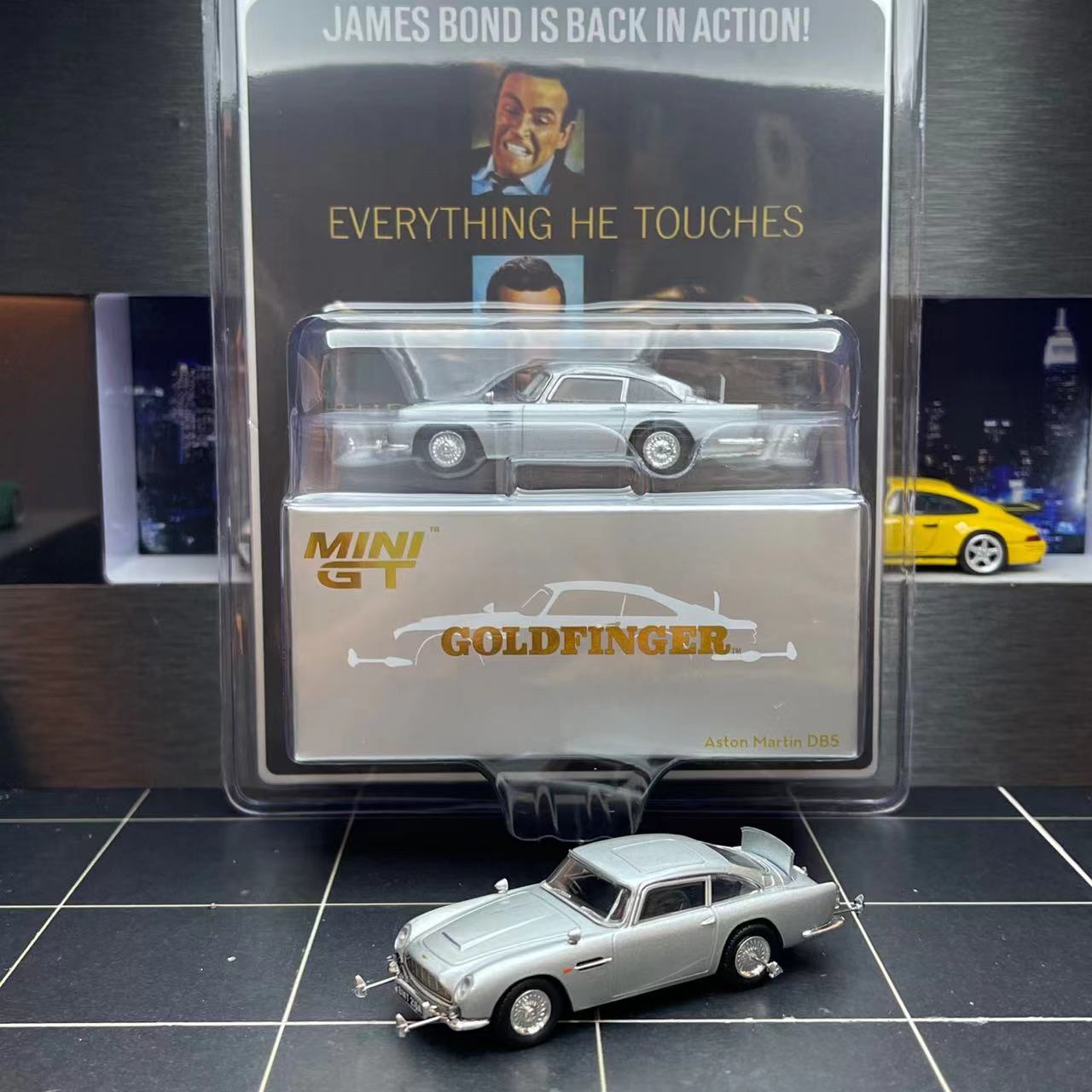 价格已开 现货 MINIGT 1:64 #900 阿斯顿马丁DB5合金汽车模型