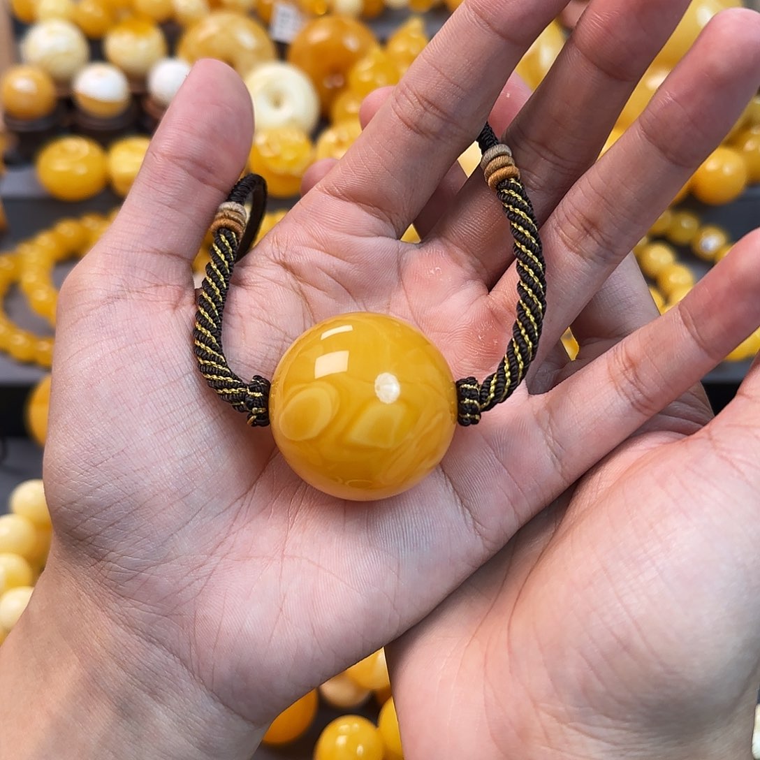 未镶嵌琥珀珠宝奇石36mm