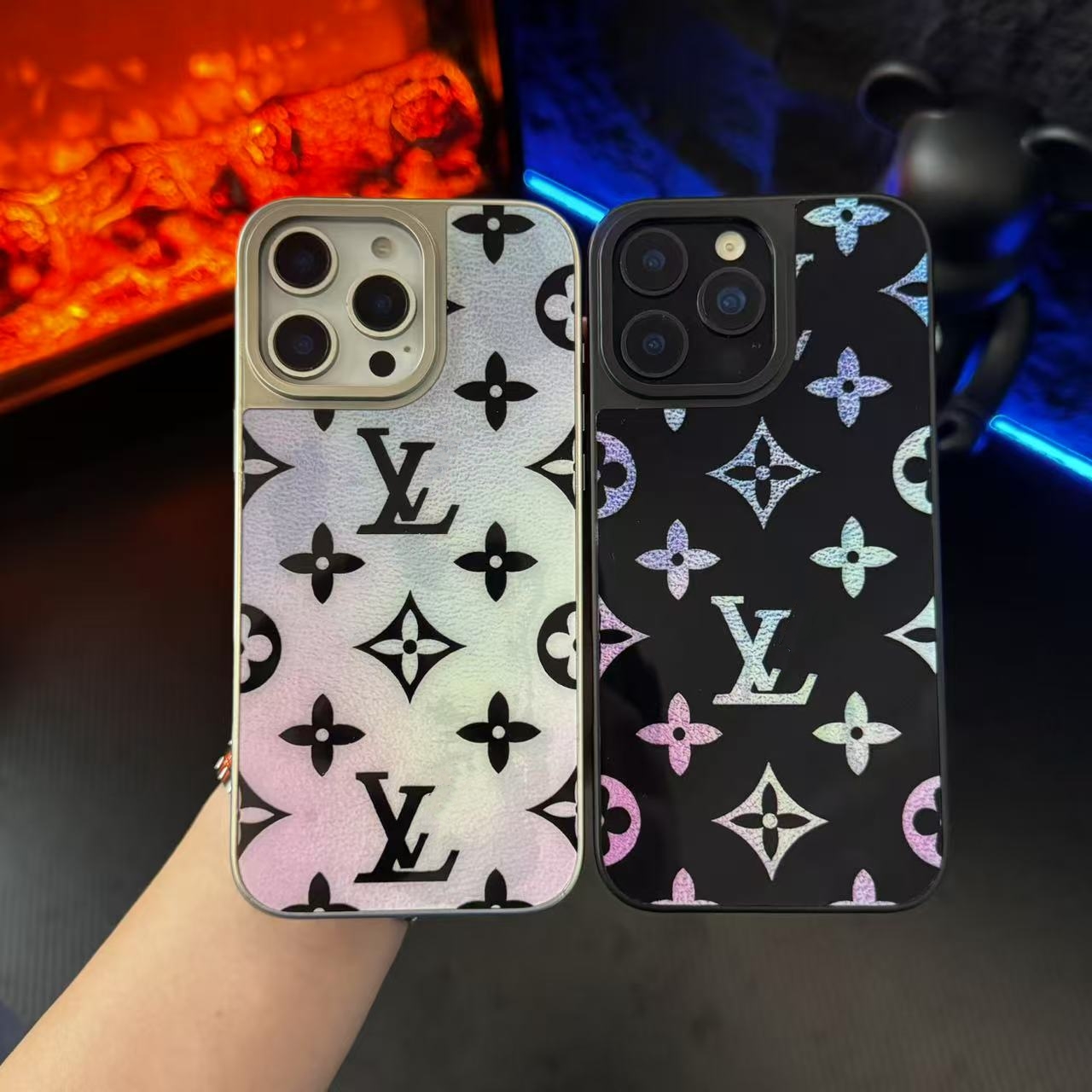 轻奢简约大牌高级iPhone17promax手机壳16适用苹果15磁吸14情侣13