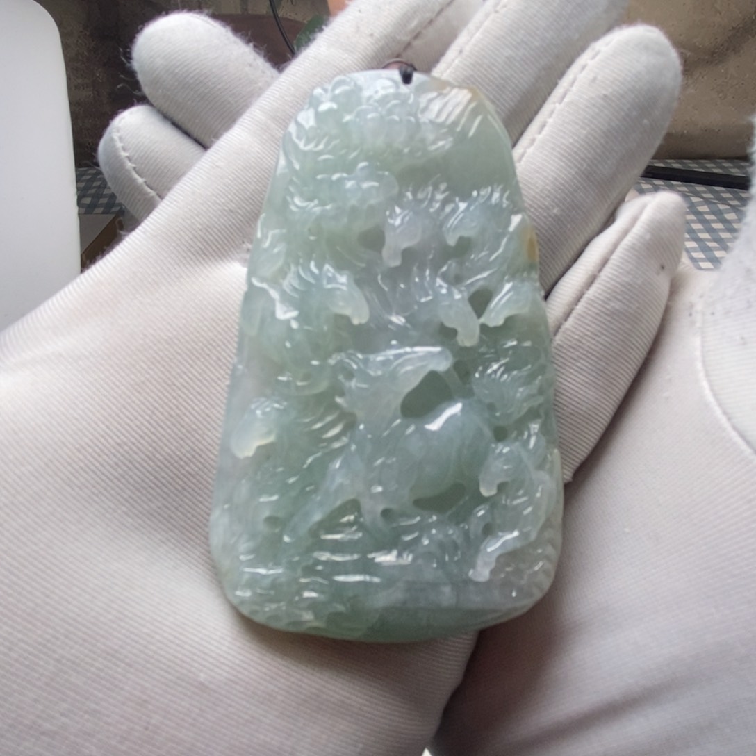 翡翠颈饰未镶嵌天然