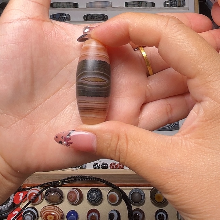 热***民未镶嵌颈饰玛瑙/玉髓