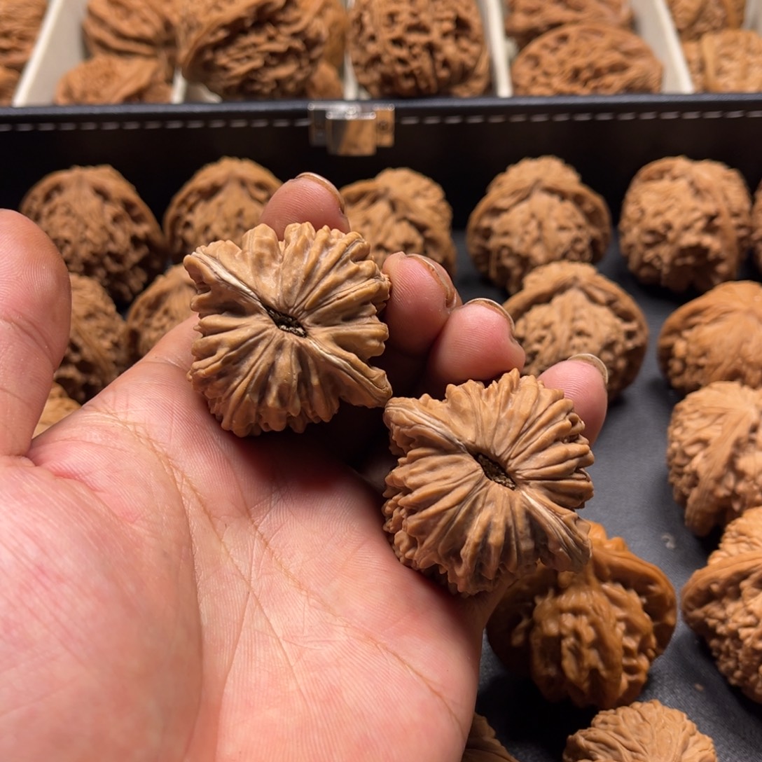 吊坠桃核文玩核桃