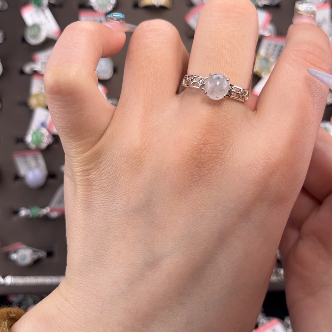 翡翠戒指银S925镶嵌665555