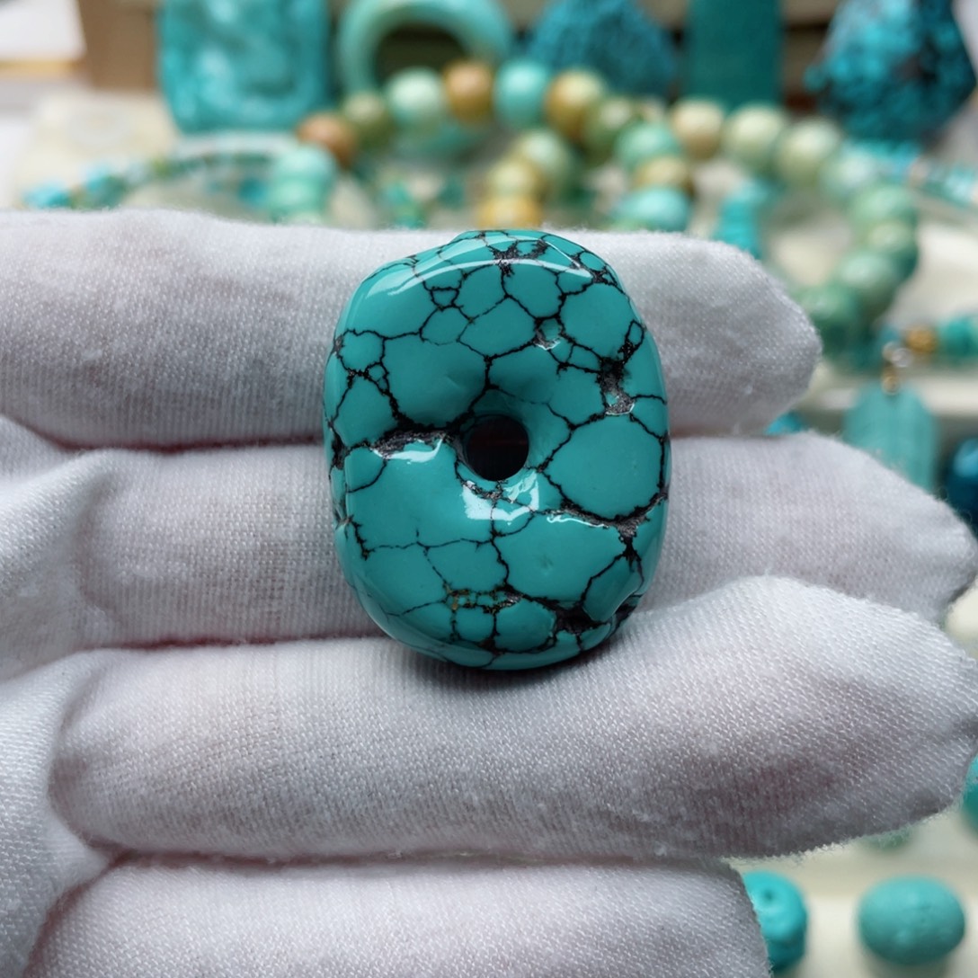 绿松石未镶嵌珠宝奇石