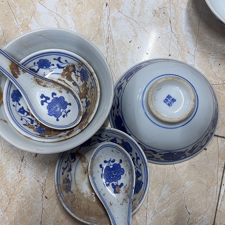 陶摆件2套12.5厘米三头饭具