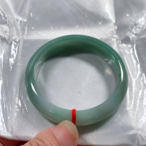 翡翠手镯未镶嵌缅甸翡翠手镯