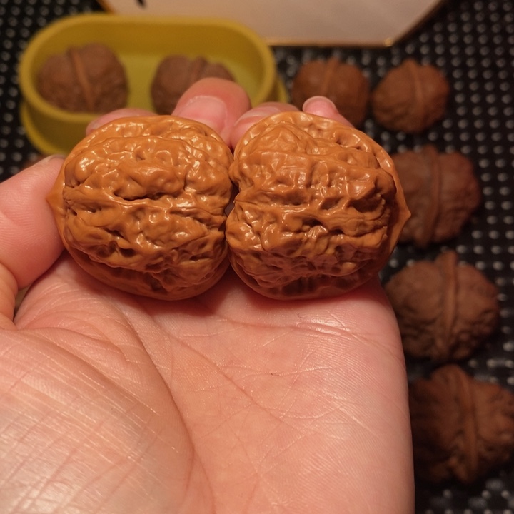 把件文玩核桃鱼籽纹肌肉蛙