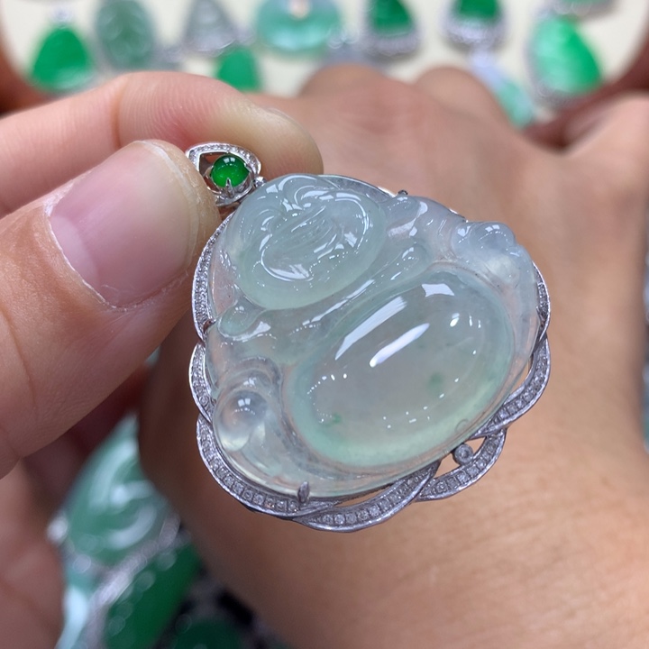 翡翠吊坠(不含链)18K金镶嵌