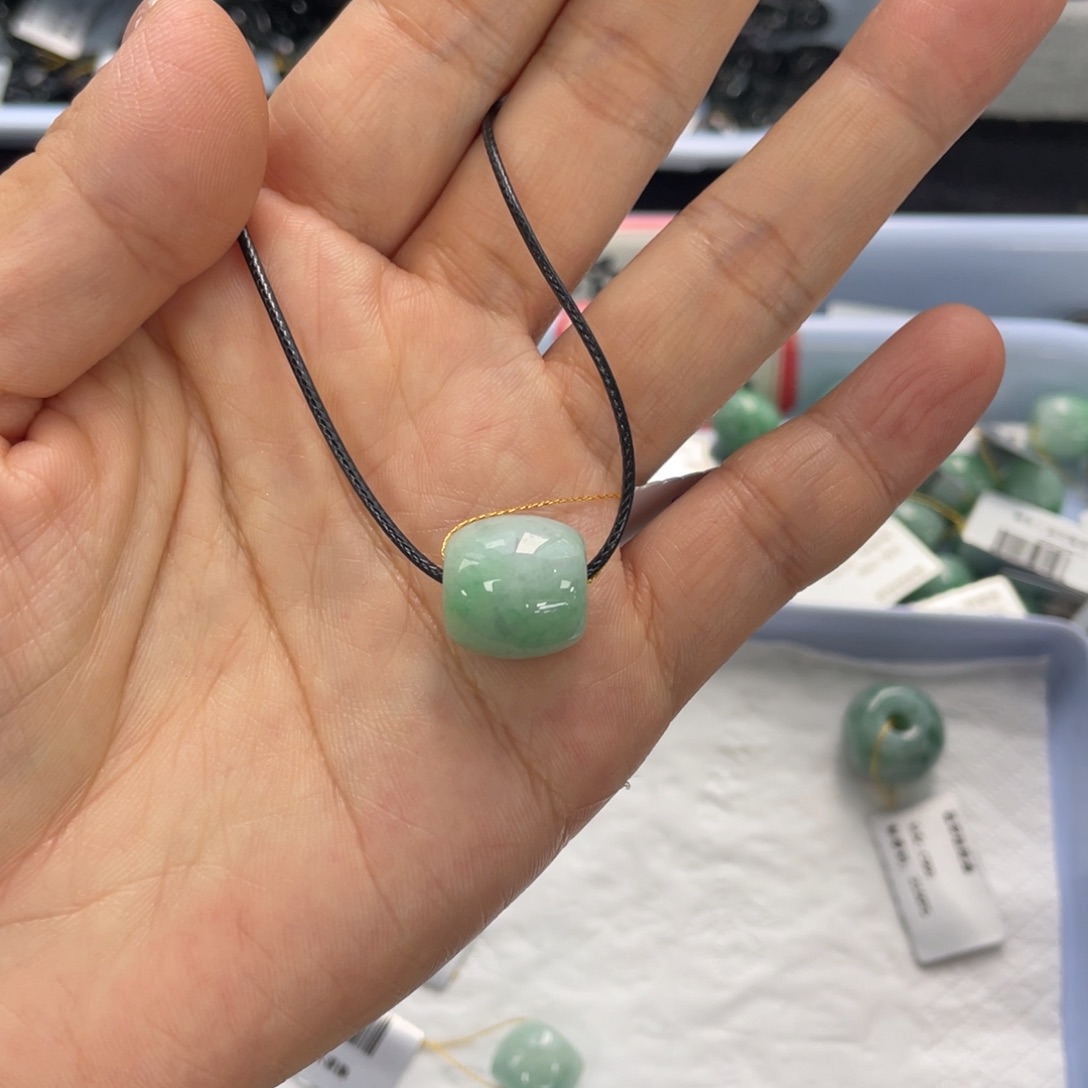 颈饰未镶嵌翡翠路路通