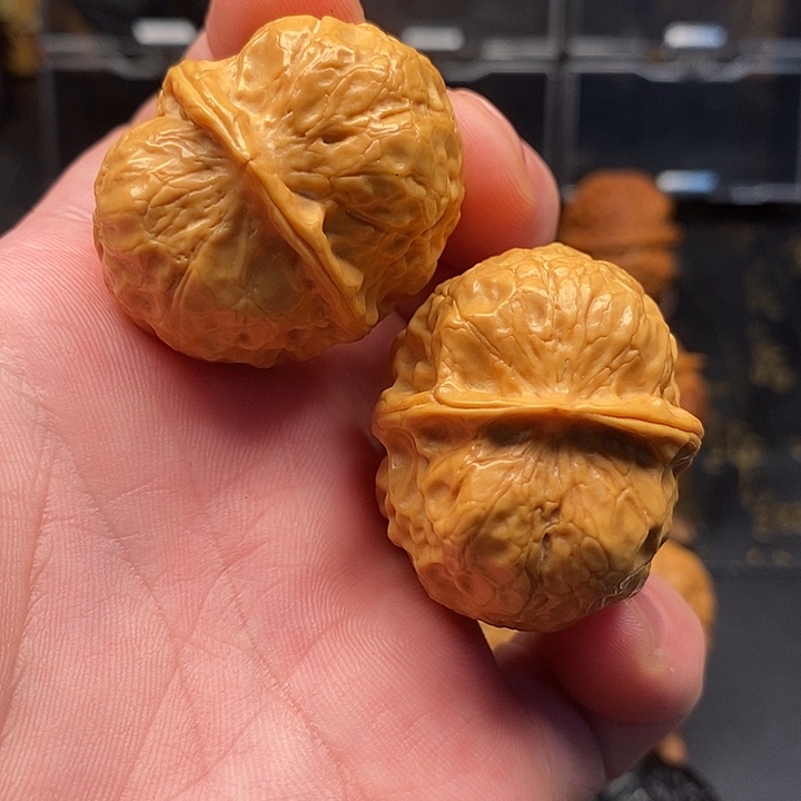 桃核把件云铁方天印