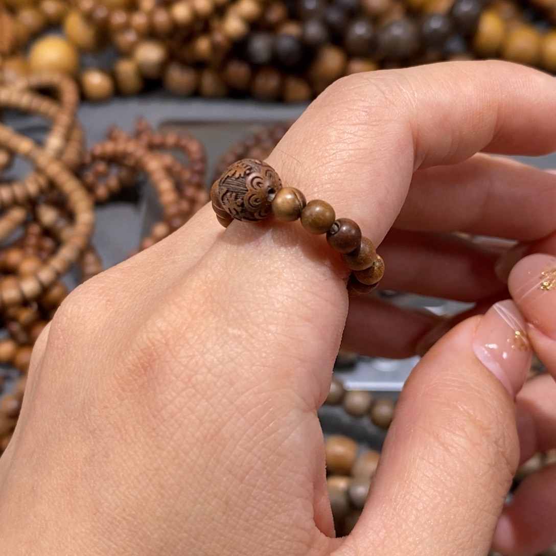 檀香木其他微瑕戒指0.4