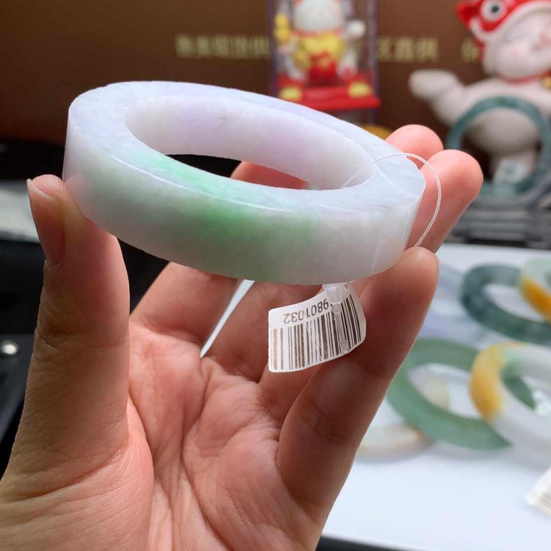 定制翡翠翡翠未镶嵌白底青
