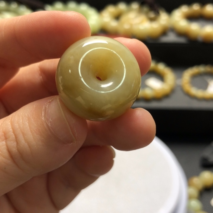 和田玉吊坠未镶嵌