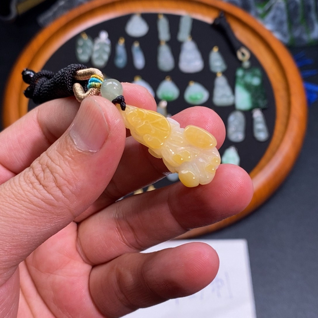 翡翠未镶嵌颈饰天然