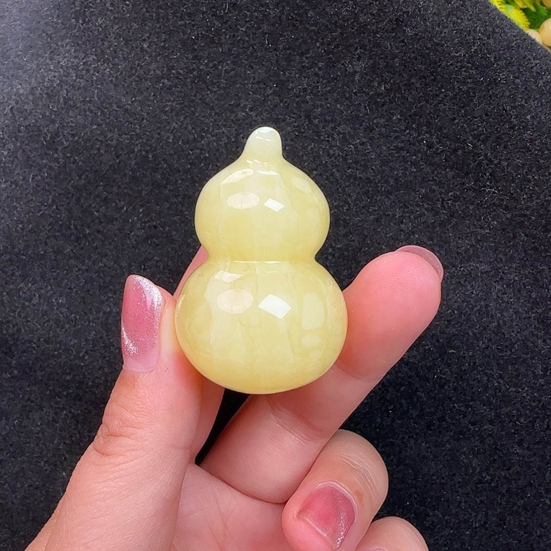 蜜蜡未镶嵌珠宝奇石