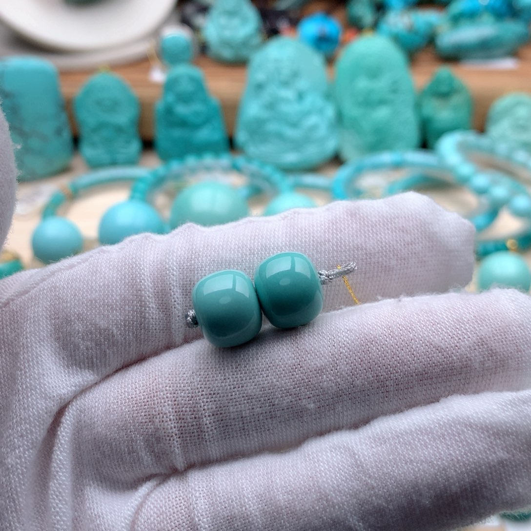 绿松石颈饰未镶嵌