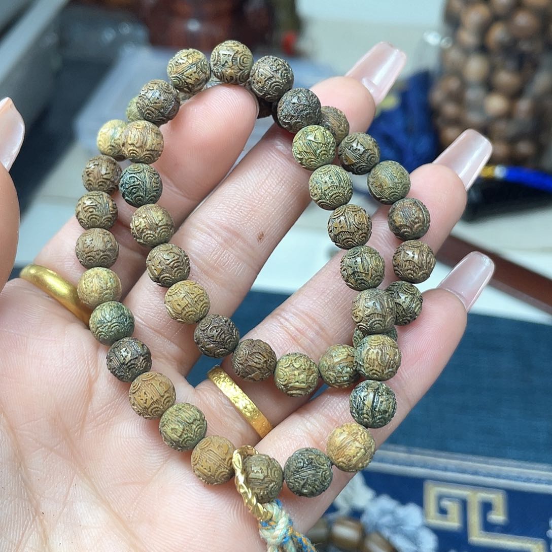 维腊木（绿檀）无事牌