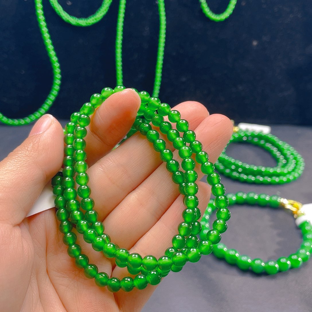 翡翠未镶嵌颈饰卡5