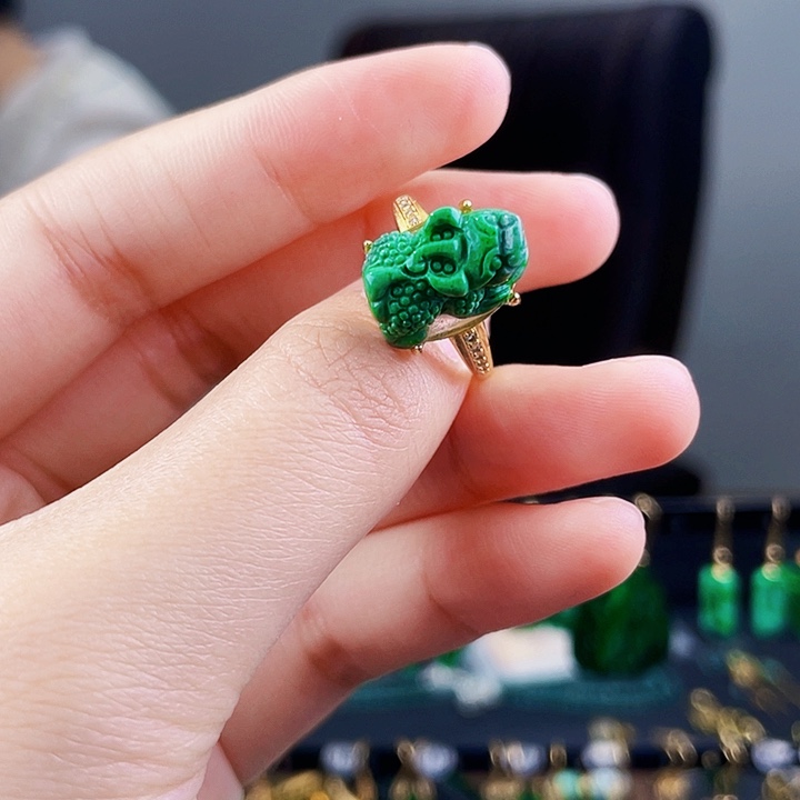 翡翠戒指银S925镶嵌饰品