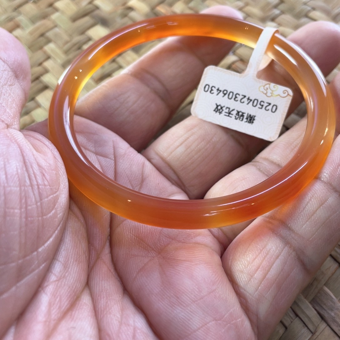 玛瑙/玉髓手镯未镶嵌晴**镜