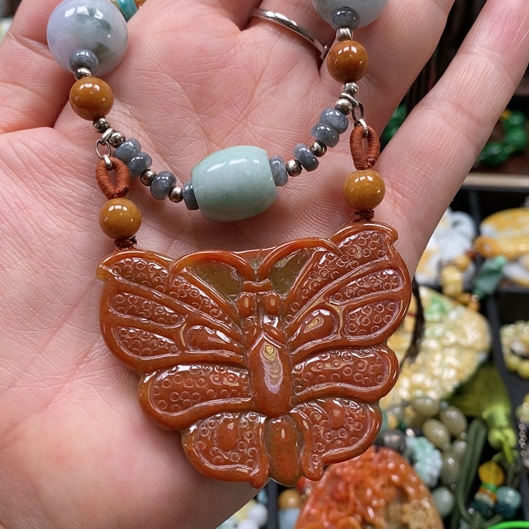 翡翠颈饰未镶嵌翡翠