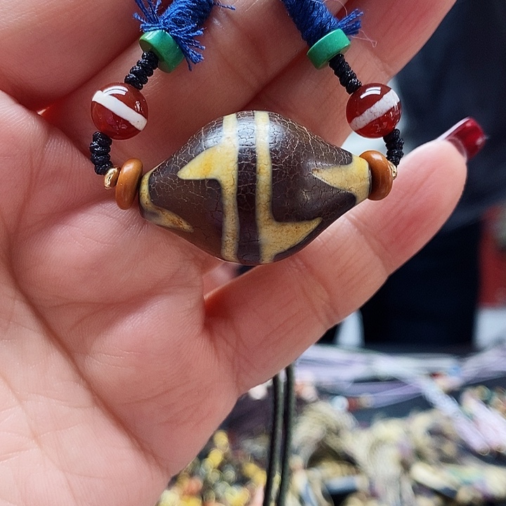 玛瑙/玉髓颈饰合金