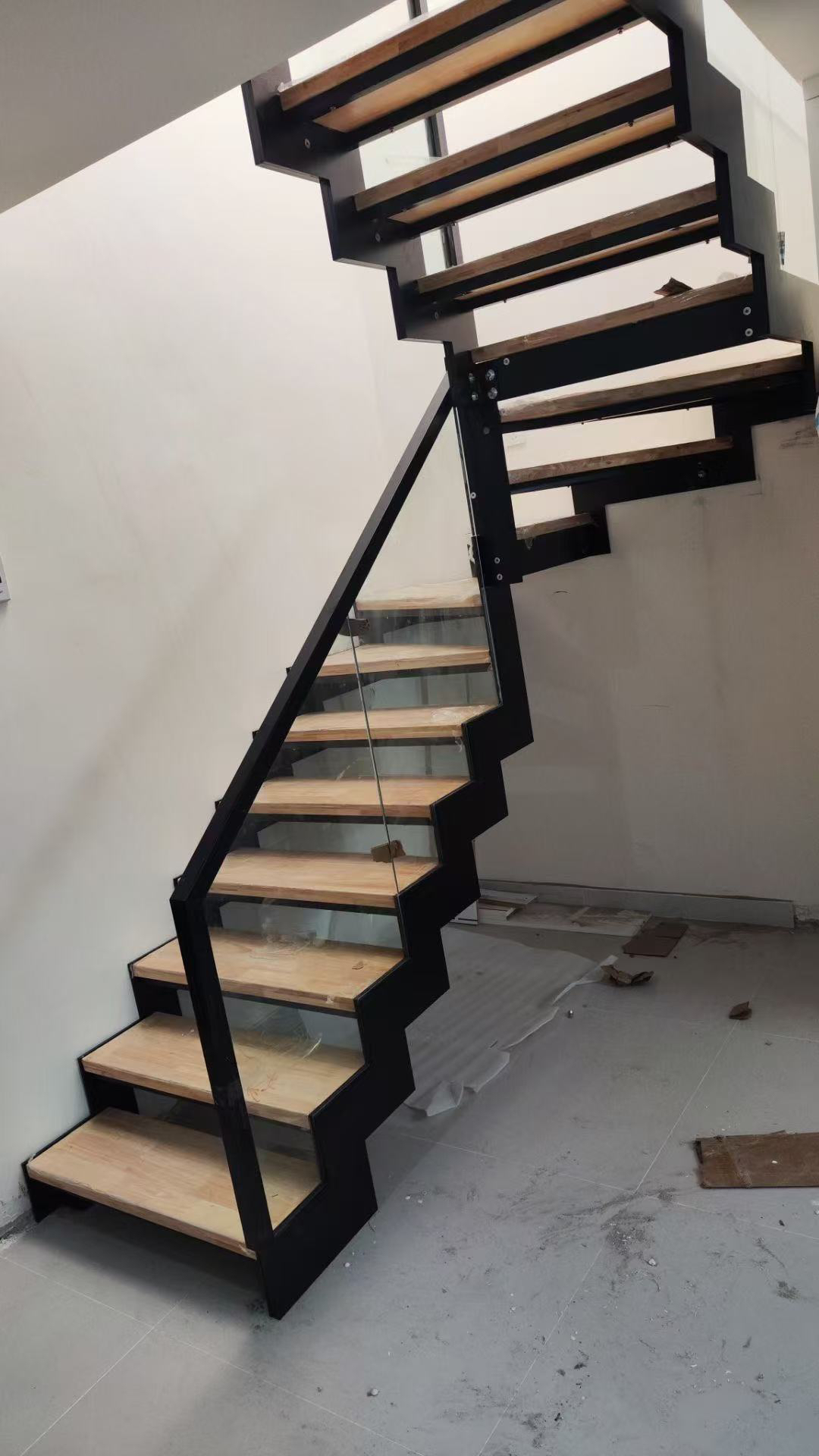 钢化玻璃楼梯扶手阳台护栏用于别墅自建房装饰