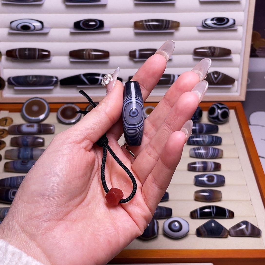 翰***༄玛瑙/玉髓未镶嵌颈饰