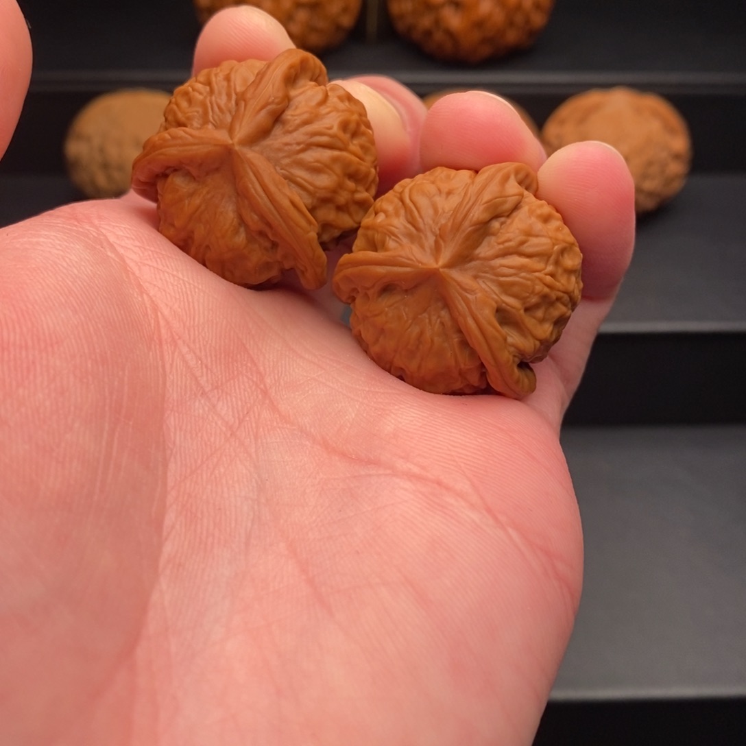 文玩核桃把件33石门正奔