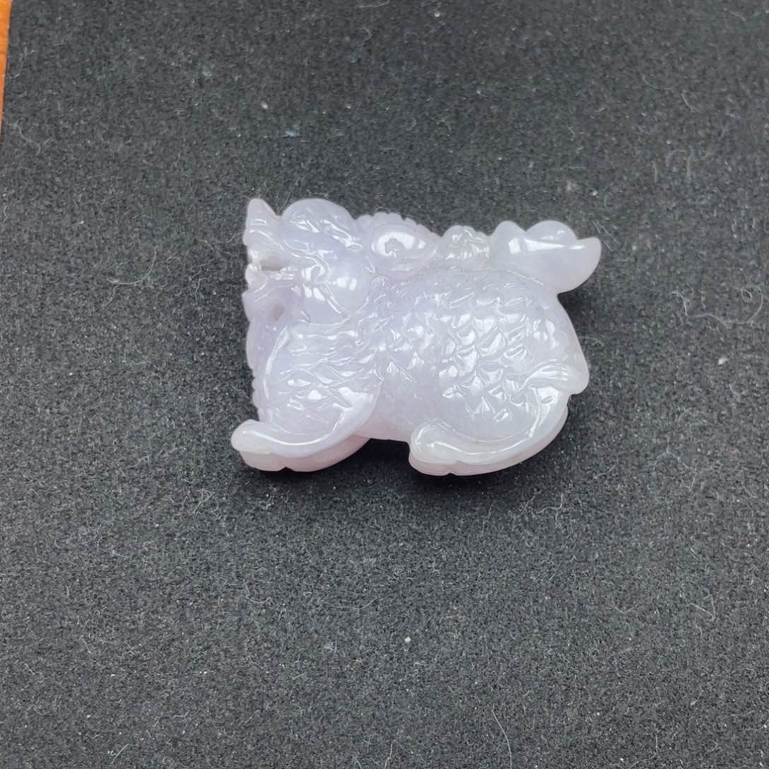 翡翠颈饰未镶嵌马**侯元宝麒麟