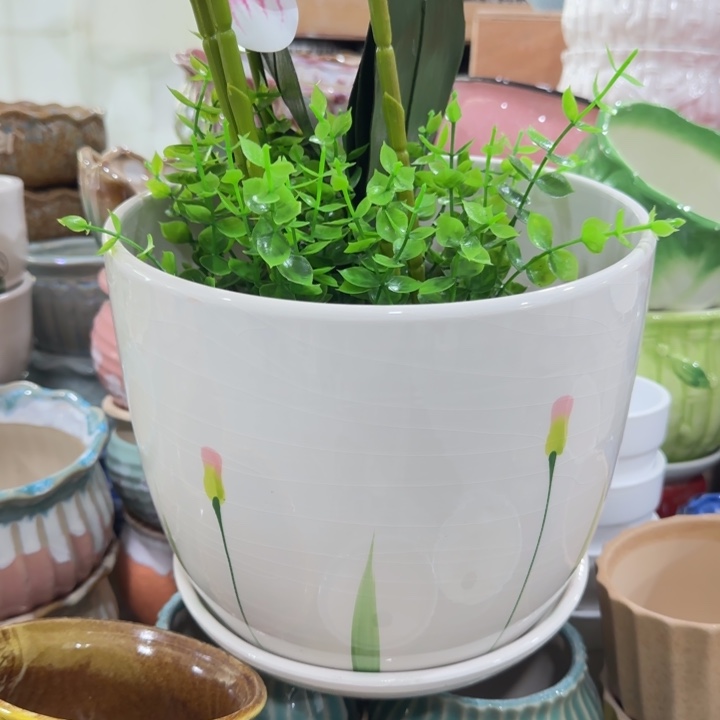 凑9块包邮，有孔，不清楚问客服