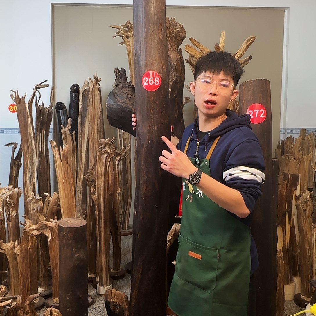 沉香木摆件表*天然沉香原木摆件➕底座