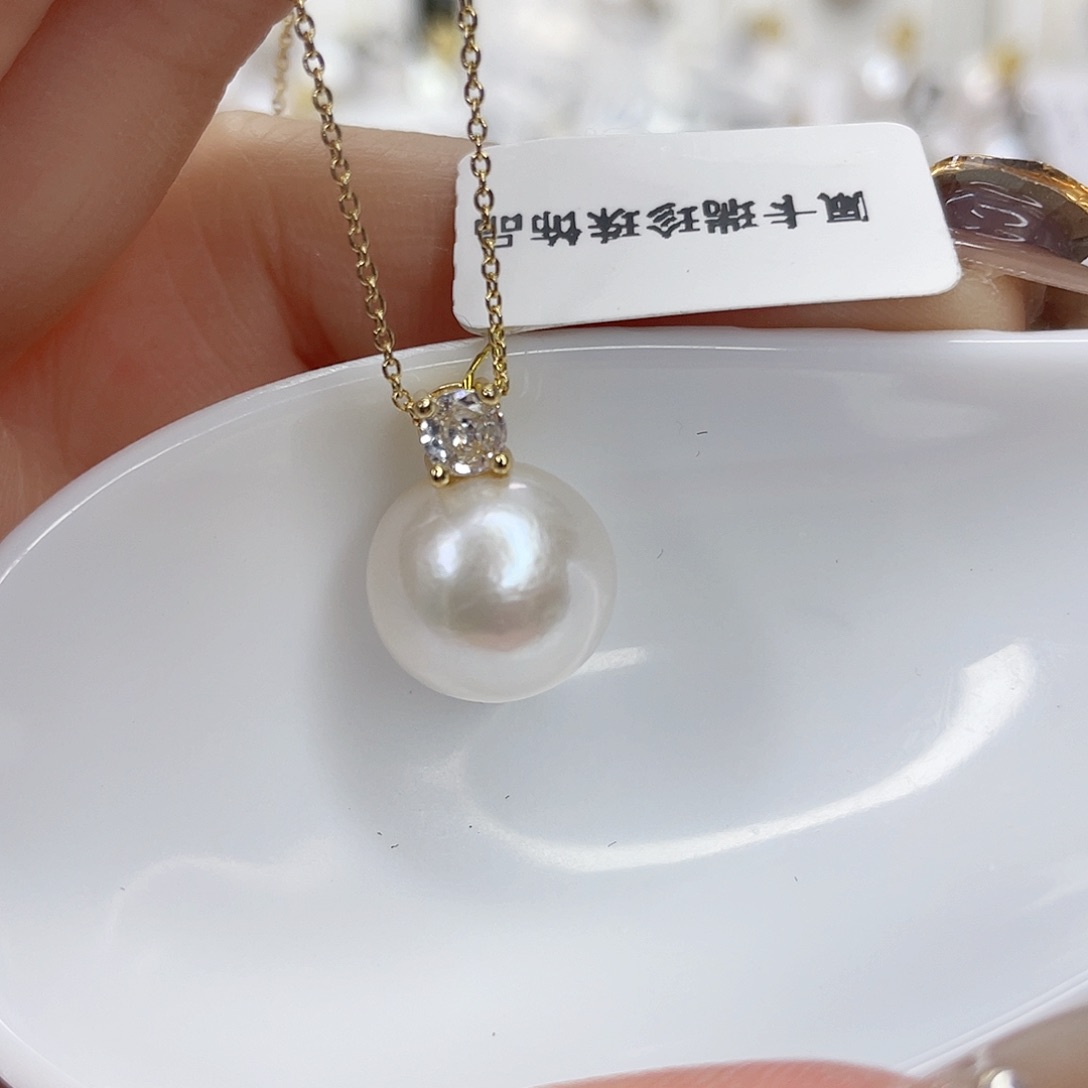 淡水珍珠吊坠(赠链)未镶嵌