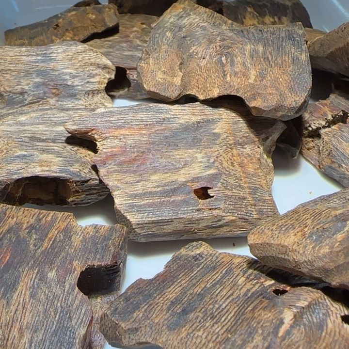 沉香手把件海南老白棋沉水块料50克