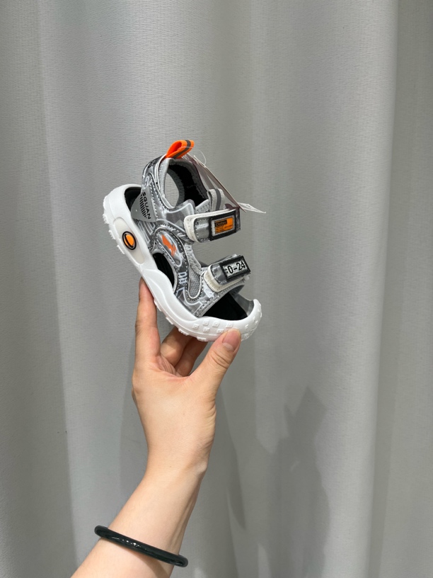 运动风休闲风翻边包头男夏季凉鞋沙滩鞋欧若精灵风